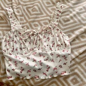 Selling a small floral crop top size small
